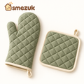 SMEZUK Quilted Oven Mitt & Pot Holder Set main view
